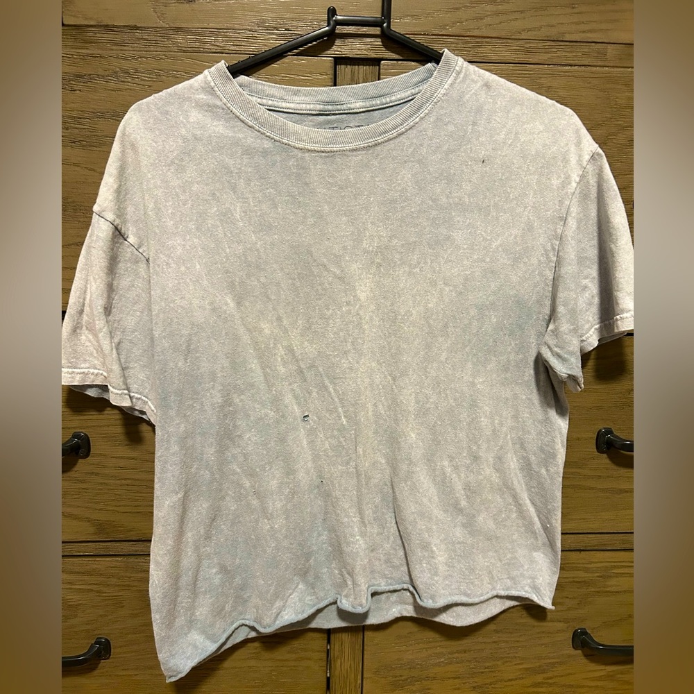 Distressed cropped top - M